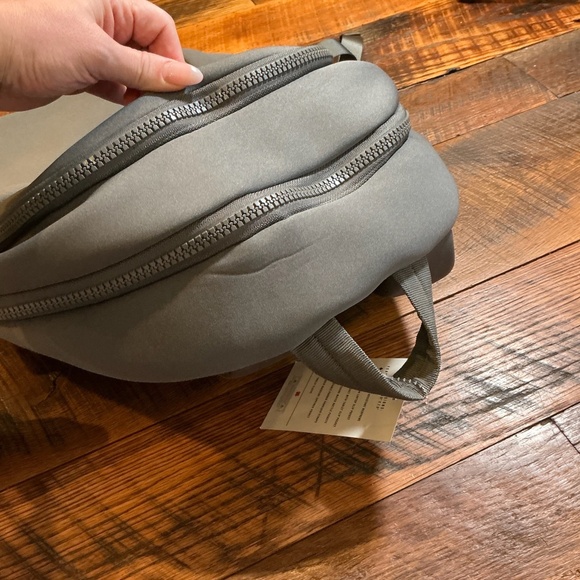 Lucky Brand Globetrotter Backpack Charcoal Gray Neoprene Water Resistant NWT - Picture 9 of 10